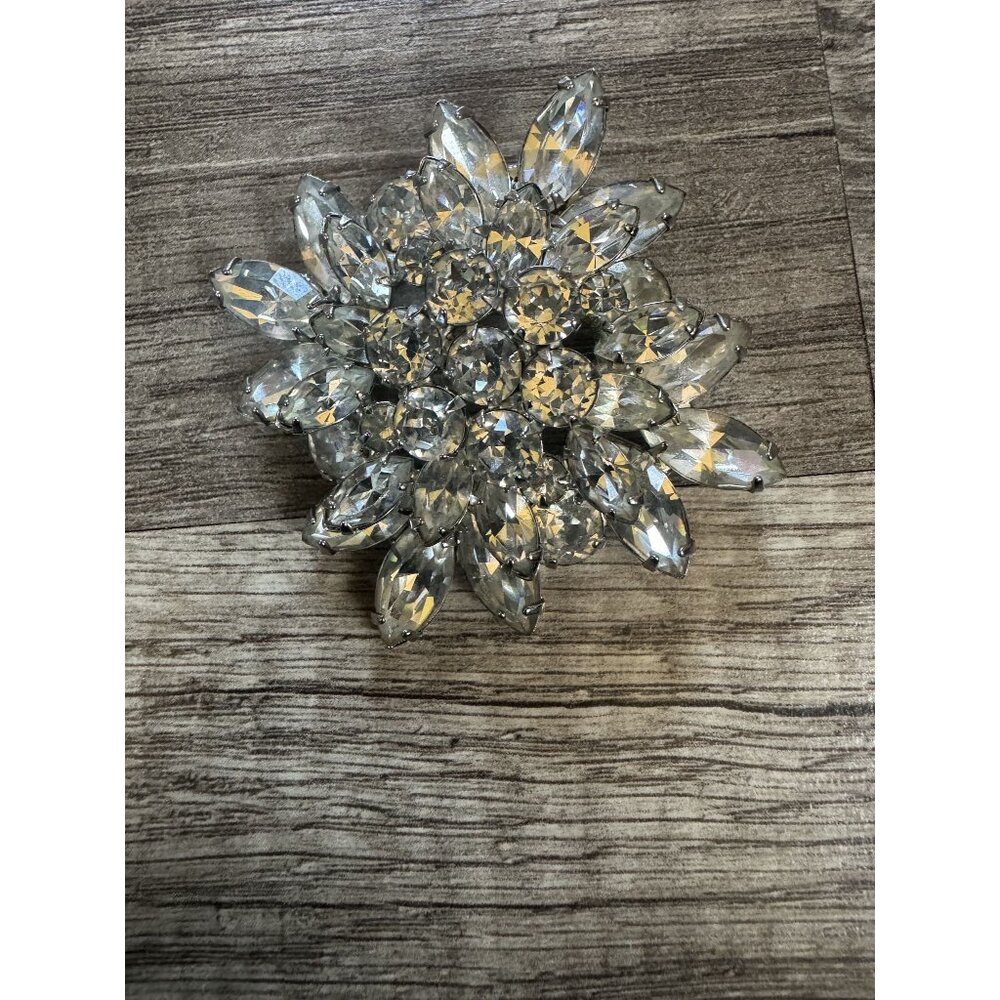 Vintage Weiss Austrian Rhinestone Brooch 1942 Crystal Flower Pin Elegant Stateme